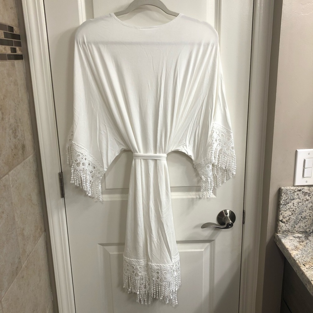 Plum Pretty Sugar Hibiscus Bridal Robe - Picture 4 of 7